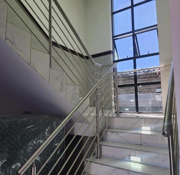 فندق Duplessis Lodge