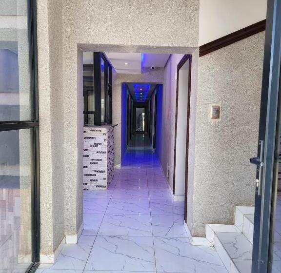 فندق Duplessis Lodge