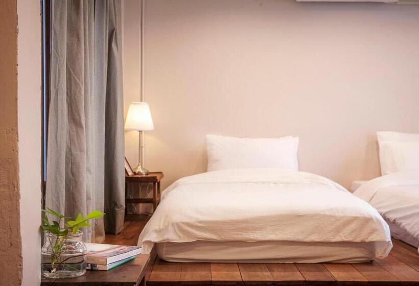 هتل Mana Craft Stay