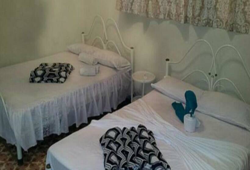 پانسیون Casa De Cecilia