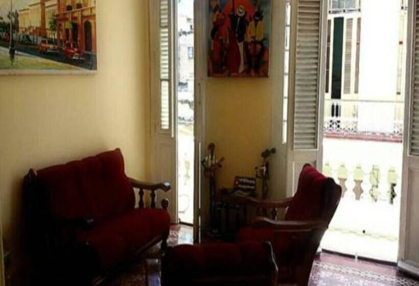 پانسیون Casa De Cecilia