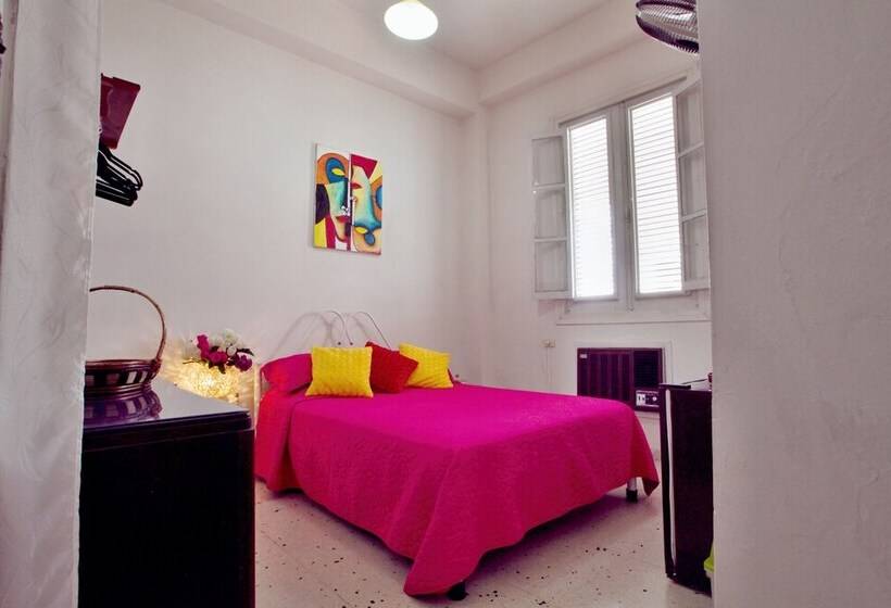 پانسیون Casa Tania Barrial