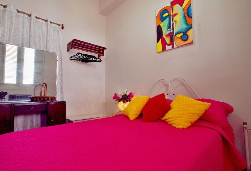 پانسیون Casa Tania Barrial