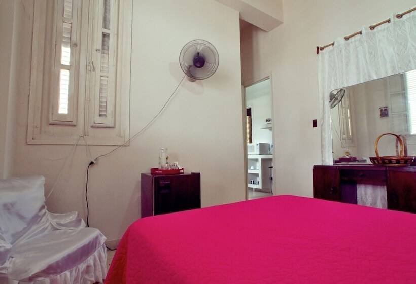 پانسیون Casa Tania Barrial