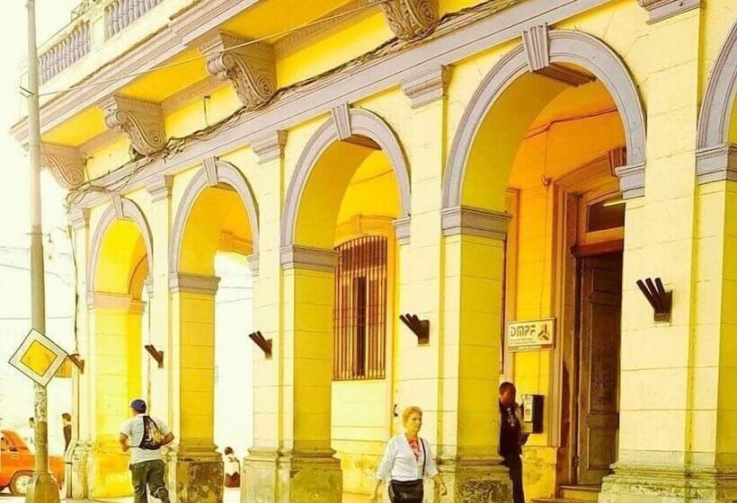 پانسیون Casa Tania Barrial