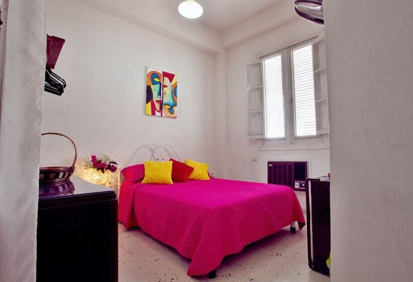 پانسیون Casa Tania Barrial