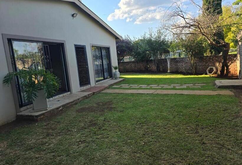 膳宿费 Cooper Ville Lite