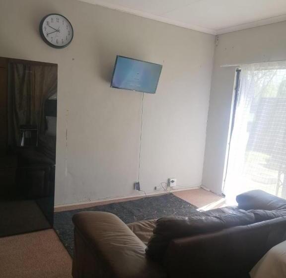 膳宿费 Cooper Ville Lite