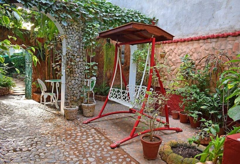 پانسیون Hostal Oasisabel