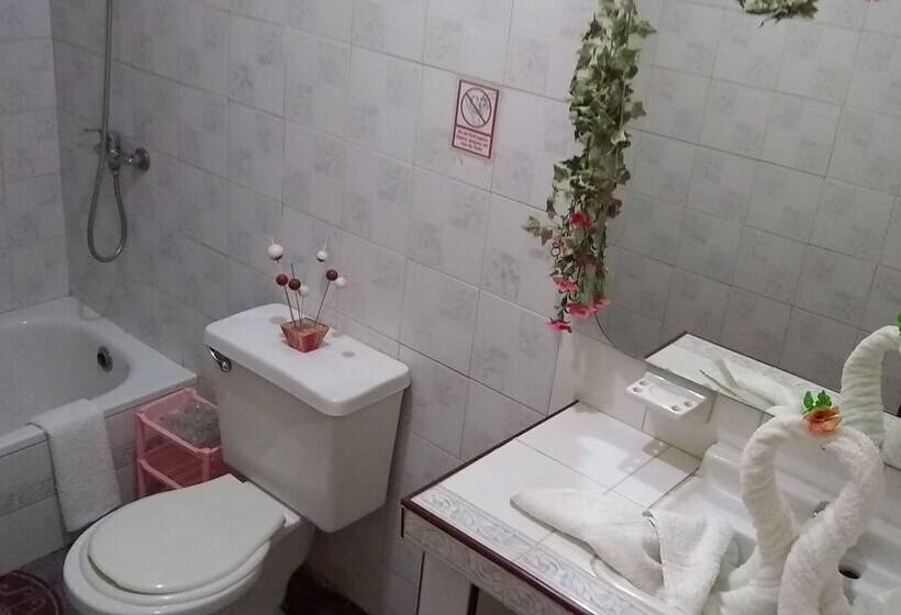 پانسیون Hostal Oasisabel