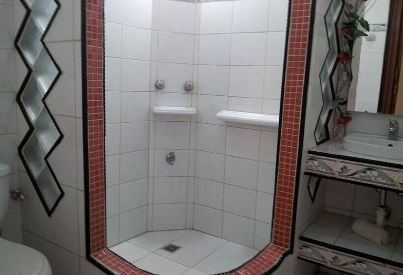 پانسیون Hostal Oasisabel