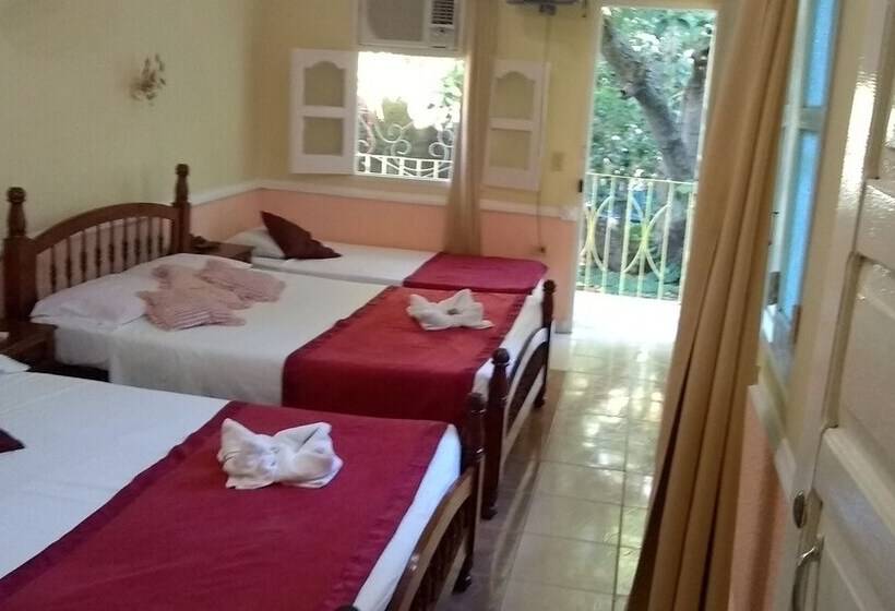 پانسیون Hostal Oasisabel