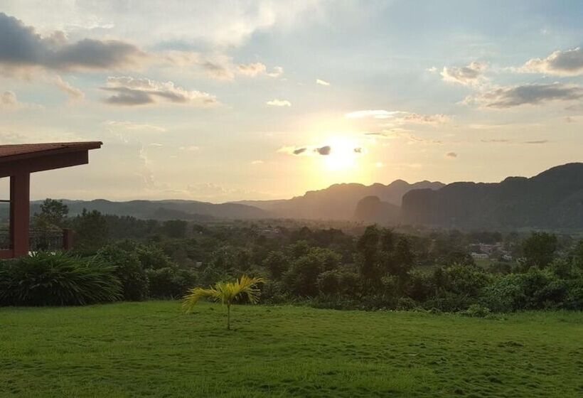 پانسیون Villa Las Arecas