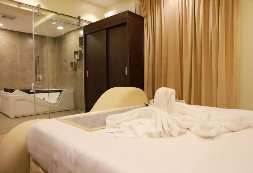 فاخرة للشقق المخدومة