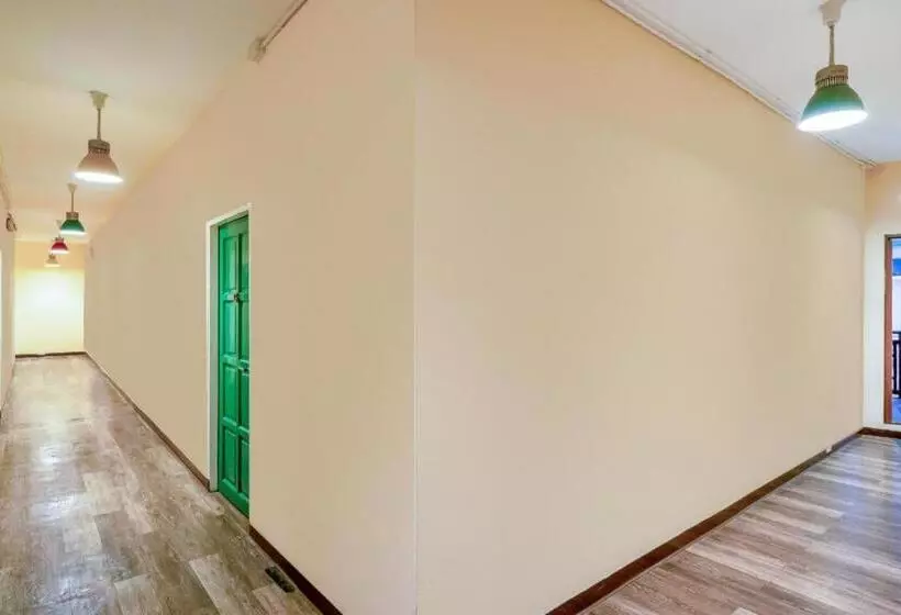 هاستل Art Hotel Sanamchai