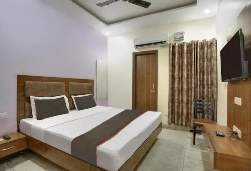 Bell Hotel Hariyana Wale