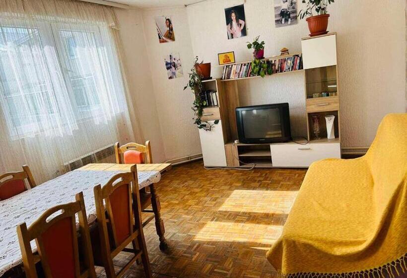 هاستل Rooms For Rent Sara