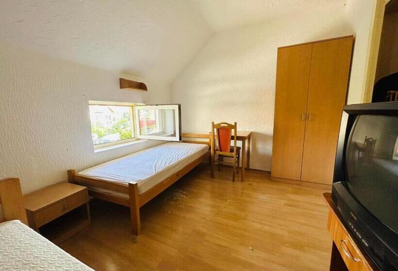 هاستل Rooms For Rent Sara