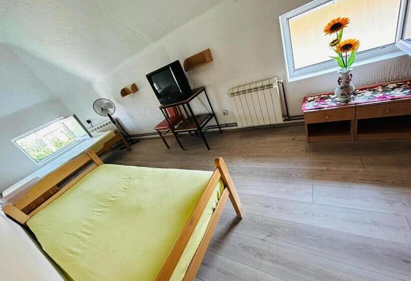 هاستل Rooms For Rent Sara