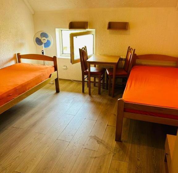 هاستل Rooms For Rent Sara