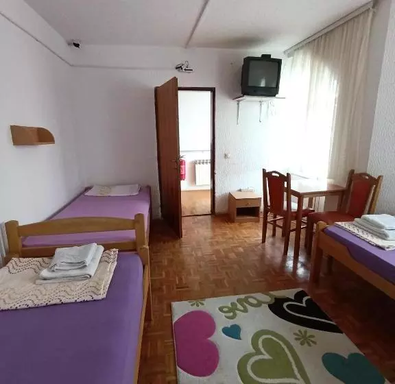 هاستل Rooms For Rent Sara