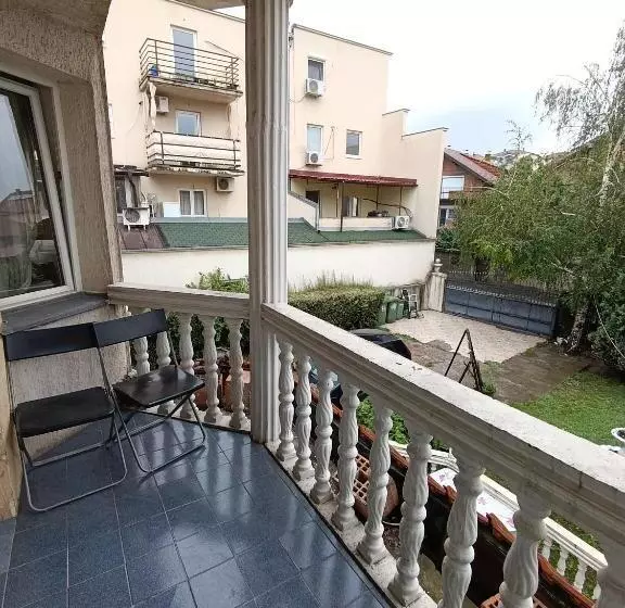 هاستل Rooms For Rent Sara