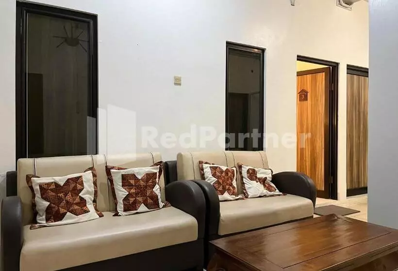 ホテル D Palma Near Lokananta Manahan Mitra Reddoorz
