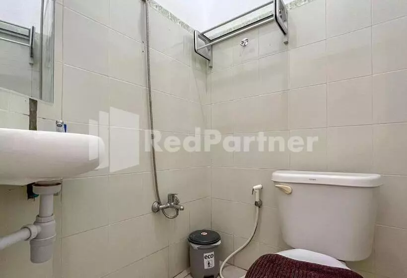 ホテル D Palma Near Lokananta Manahan Mitra Reddoorz