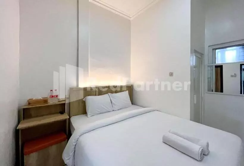 ホテル D Palma Near Lokananta Manahan Mitra Reddoorz