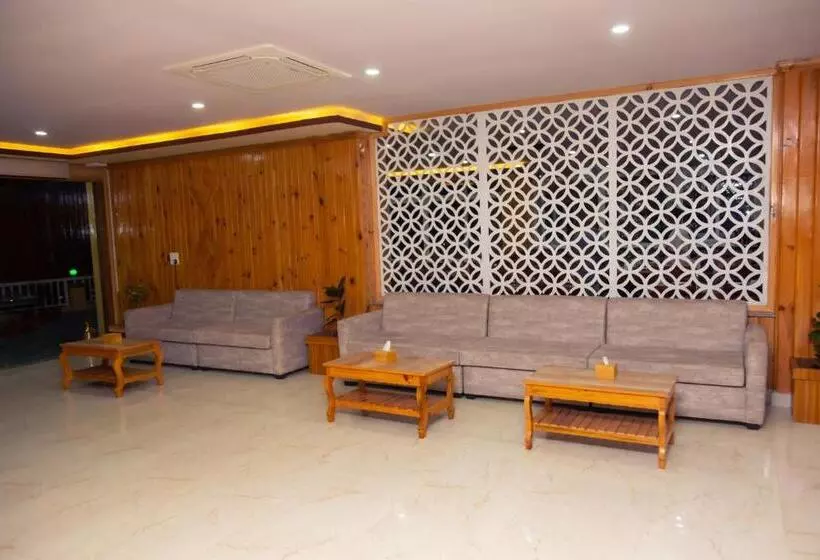 هتل Gyan Gauri Palace