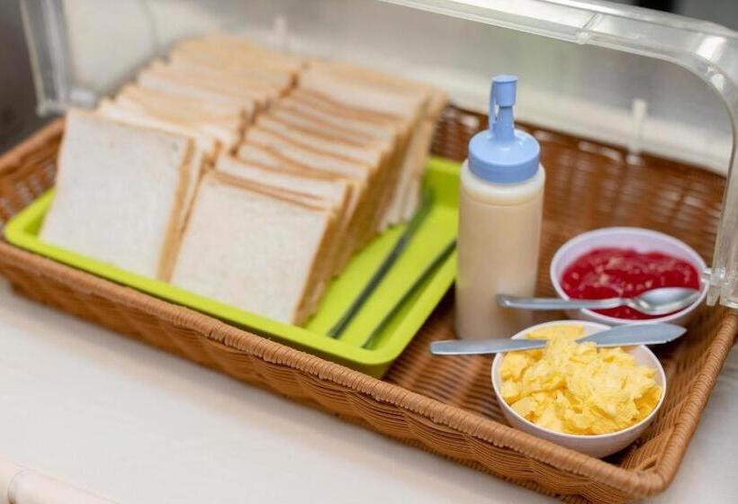 Отель Manee Sangkha