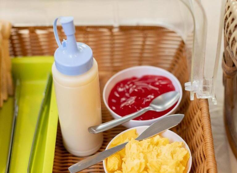 Отель Manee Sangkha