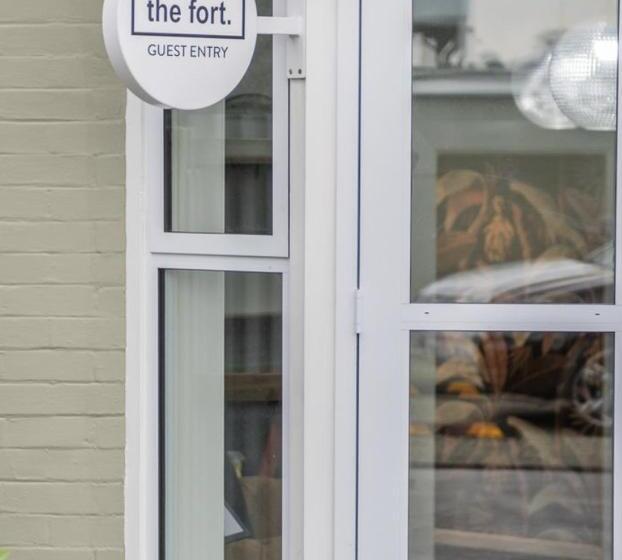 호텔 The Fort Guesthouse Timaru