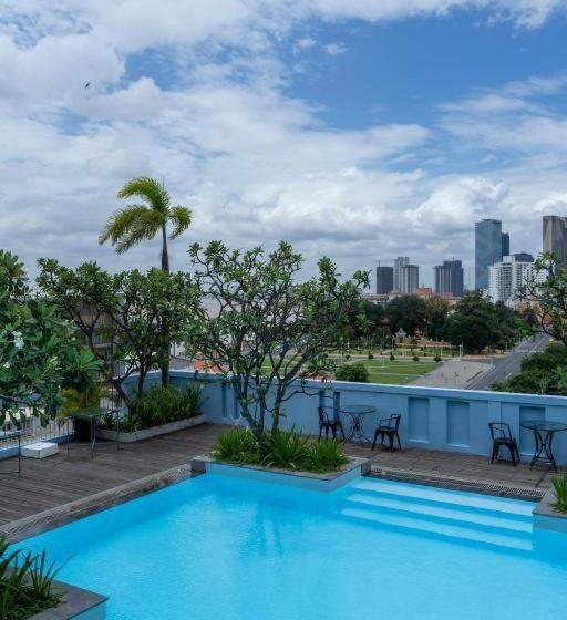 호텔 The Frangipani Living Arts Palace