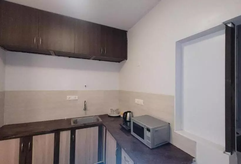 ホテル The Suites