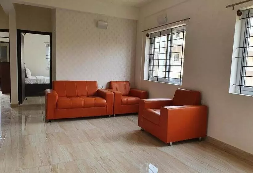 ホテル The Suites