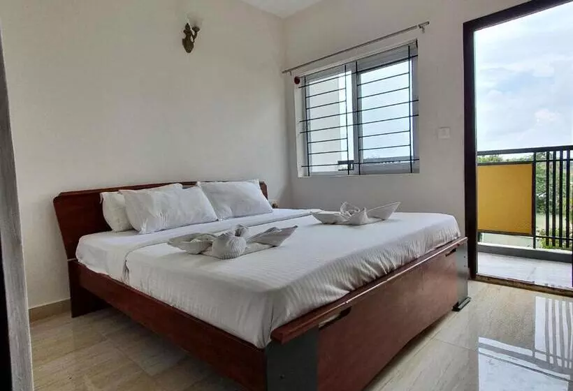 ホテル The Suites