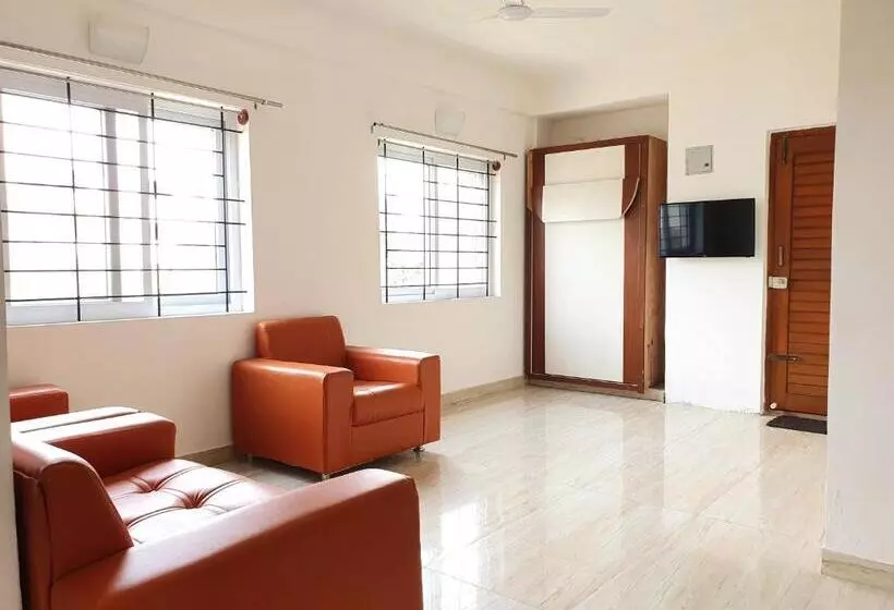 ホテル The Suites