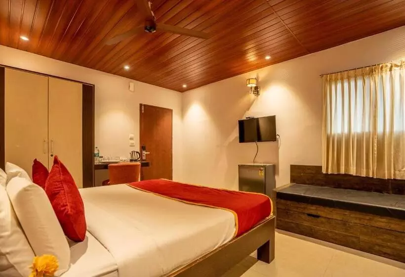 ホテル The Suites