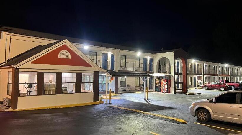 مُتل Scottish Inns Augusta