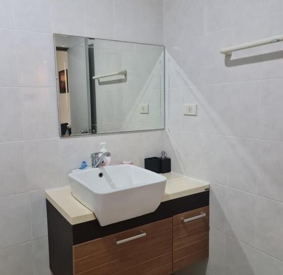 Majatalo Baan Leelawadee