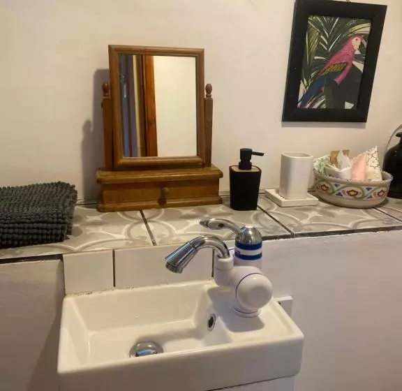 Majatalo Hillside Launceston Cornwall