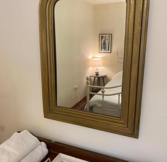 ペンション Hillside Launceston Cornwall