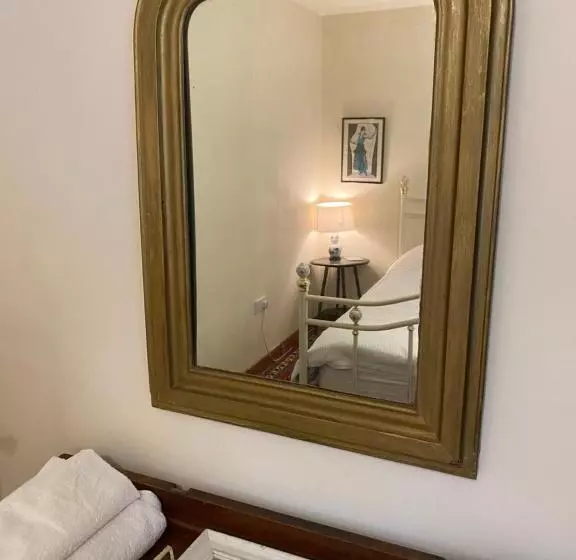 Majatalo Hillside Launceston Cornwall