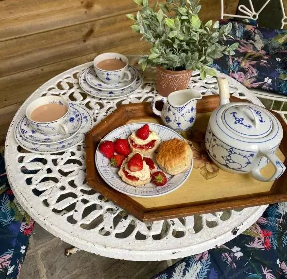 Majatalo Hillside Launceston Cornwall