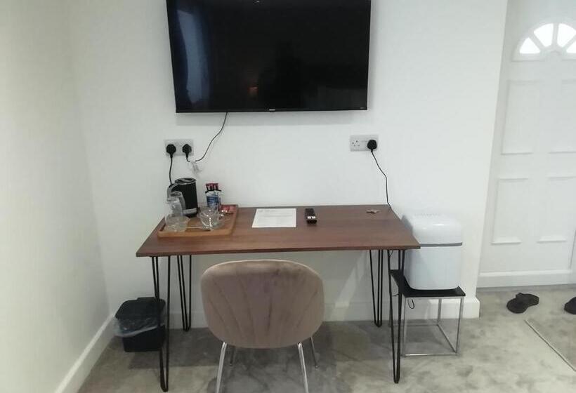 Pensjonat Jays Modern Guest House