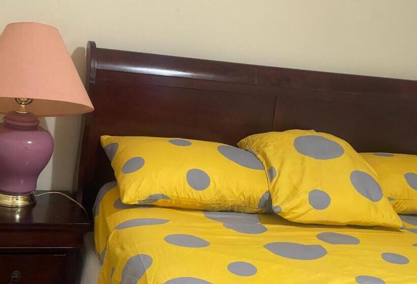 膳宿费 Peculiar 169 Sussex