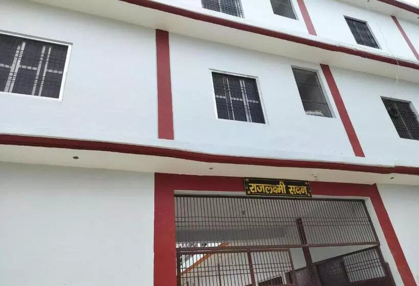 Majatalo Raj Lakshmi Sadan Guest House