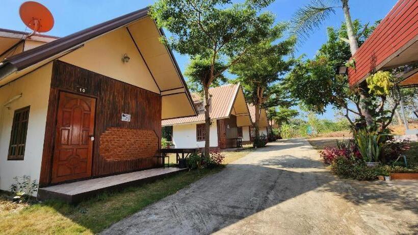 Resort Bansuanphuhong