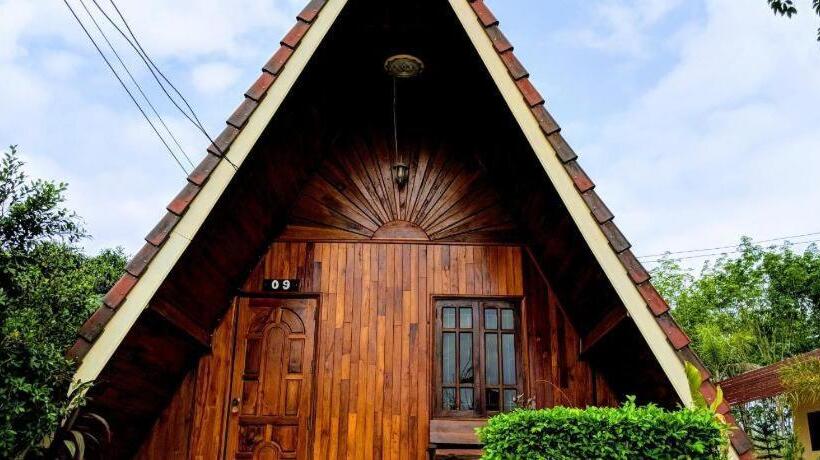 Resort Bansuanphuhong